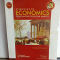 Principles Of Economics : Pengantar Ekonomi Makro